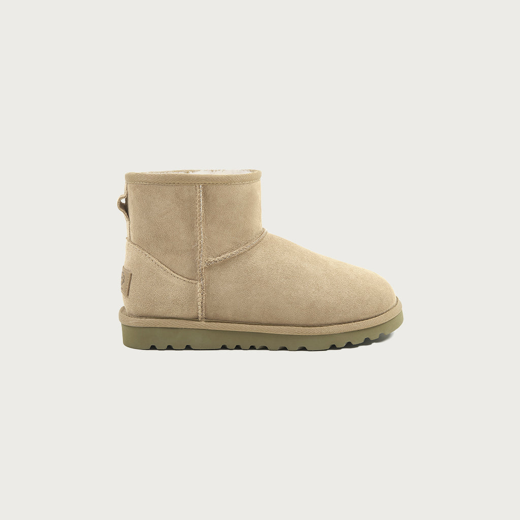 UGG Classic Mini