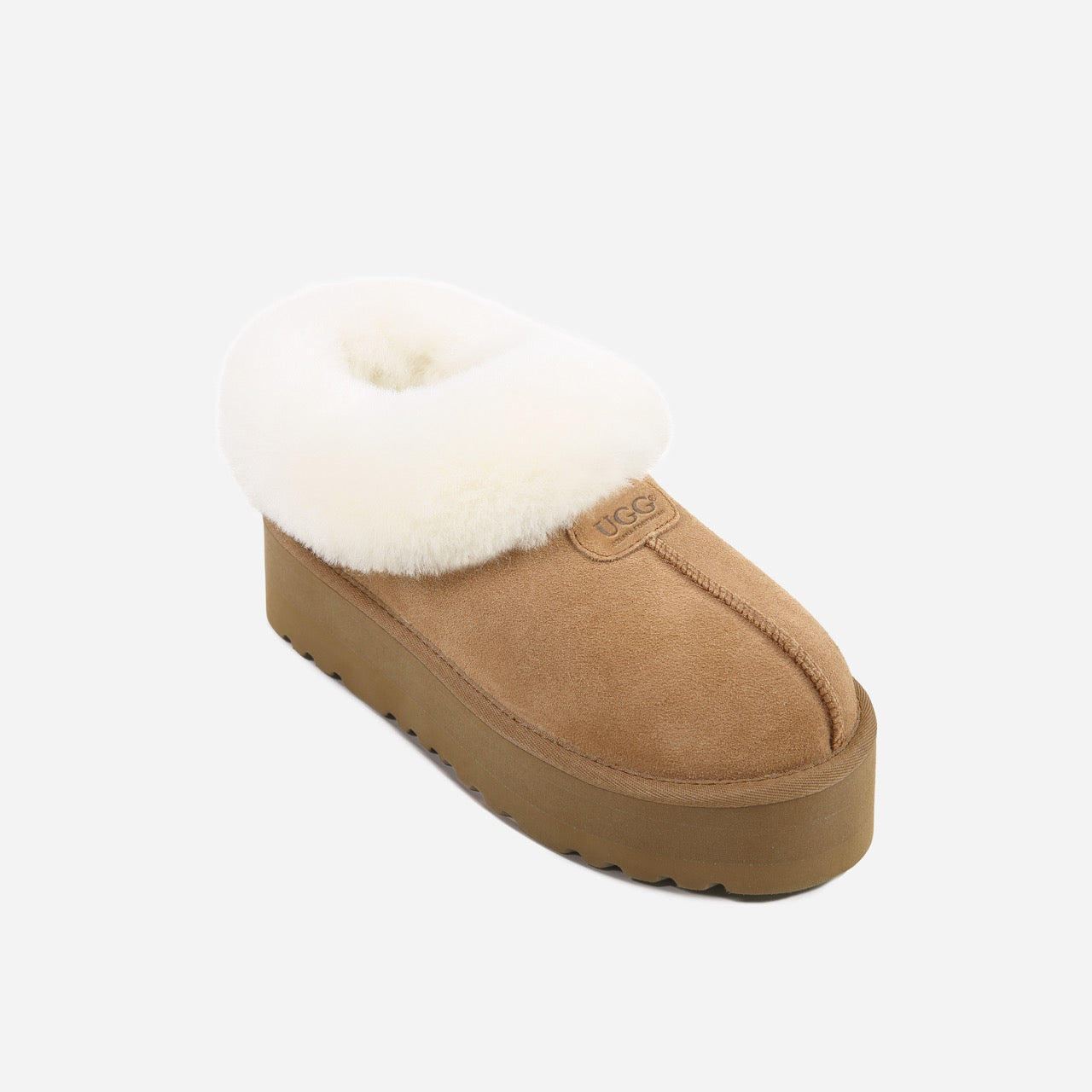 UGG OZLANA